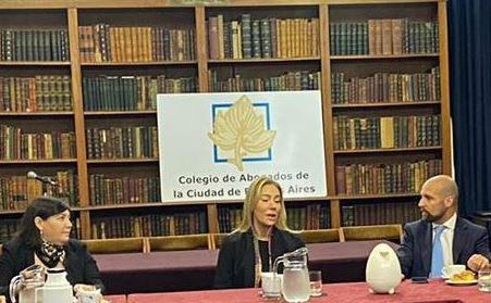 DESAYUNO  COMISI�N DE DERECHO DEL TRABAJO-VISITA DE LA DRA. TROTTA, VICEPRESIDENTE DEL CPACF